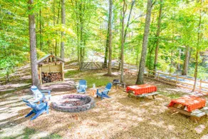 Charley's Cabin - Image 4