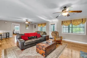 Downtown Access | Stylish | Family Space - Image 3