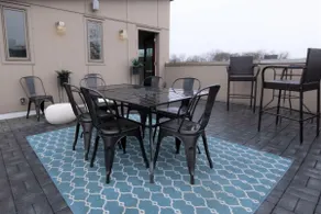 Moderne, rent luksushus, tagterrasse til underholdende tur til nattelivet! - Image 5
