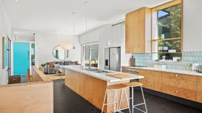 Macmasters Beach House - Spacious Architect-designed house with panoramic ocean views, a leafy 250m stroll to the beach - Image 5