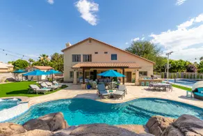 The Grand Saguaro Heated Pool Hot Tub Pickleball Sleeps 27 - Image 2