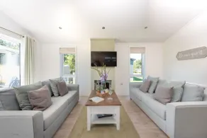 Periwinkle Lodge, 3 Roadford Lake Lodges - Image 4