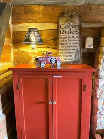 Historic Sadie's Log Cabin - Image 4