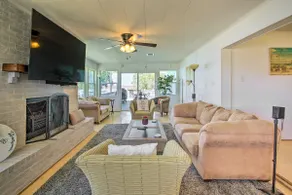 Waterfront Onalaska Retreat w/ Private Dock! - Image 3