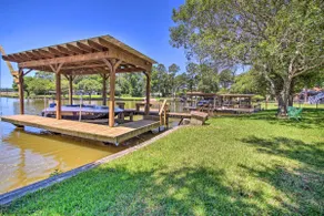 Waterfront Onalaska Retreat w/ Private Dock! - Image 2