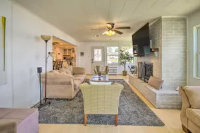 Waterfront Onalaska Retreat w/ Private Dock! - Image 4