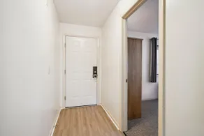 1 bedroom Queen Suite w/outdoor heated pool 102 - Image 5