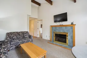 2 bdrm Suite outdoor heated pool 103/104 - Image 4