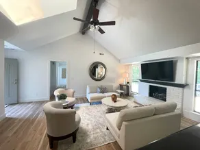 Fayetteville Retreat near Washington Regional - Image 2
