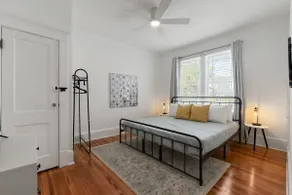 Old Mission Manor - Chic 2br 1ba Apartment - Sleeps 6 - Pool Table - 15 Min Walk to Downtown - Image 3