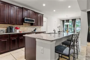 Clean, Modern & Spacious 4600 Sqft Home, Sleeps 16 - Image 3