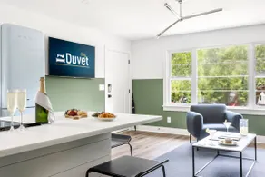 Stylish Haven in Park Circle | Griffin at The Qua - Image 2