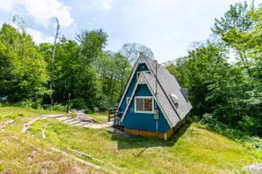 Cozy 1 Bed Chalet w/ King Bed & Indoor Fireplace - Image 5