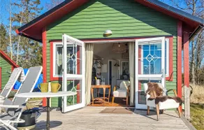 Amazing Home In Vänersnäs With Wifi - Image 2