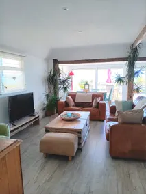 Ocean Front Beach House with Direct Beach Access a - Image 4