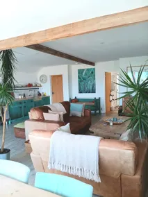Ocean Front Beach House with Direct Beach Access a - Image 5