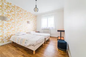 House 7 beds 10 min walk to center -3 bedrooms - Image 5