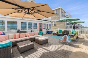 Adorable Renovated Beachfront Retreat w/ Private D - Image 2