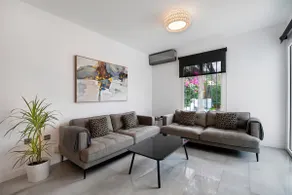 Ferienwohnung 'Maria Del Mar Sea' mit Gemeinschaftspool, Wi-Fi und Klimaanlage - Image 4