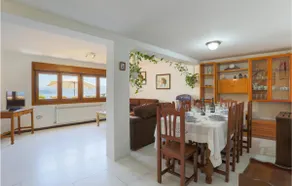 Strandhaus mit 4 Schlafzimmern in Raxo - Image 4