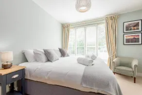 The Argyle Apartment - Image 2