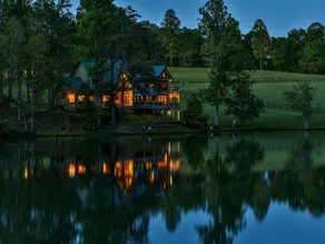Falling Waters Lodge Lake Front Home & Wedding Venue - Image 5