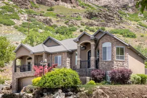Majestic Home W/Incredible Views + Hot Tub - Image 5