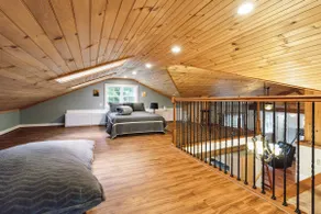Quiet Country Farmhouse - Image 4