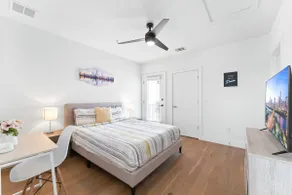 East Downtown 3BR Condo | Free Parking | Sleeps 7 - Image 2