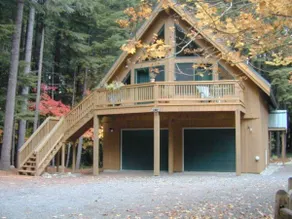 Crystal Carriage House - Image 2