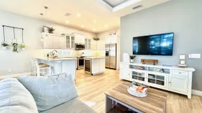 Heated pool & Infrared Sauna, 2 min to beach - Image 3
