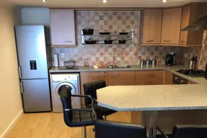 Beautiful 3-Bed Apartment in Gourock - Image 5
