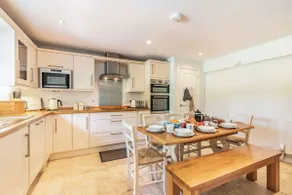 5 bedroom Cotswold holiday cottage with a superb garden - Elm Bank - Image 3