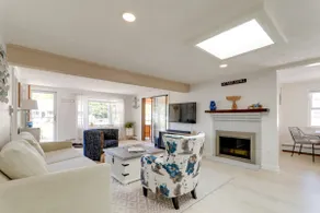 2 Mi to Seagull Beach: Charming Family Home - Image 3