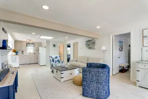 2 Mi to Seagull Beach: Charming Family Home - Image 5