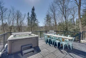 Wilmington Chalet w/ Hot Tub < 8 Mi to Mount Snow! - Image 2