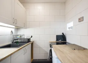 Apartment-Ensuite-Whitsand up to 4 Adults - Image 4
