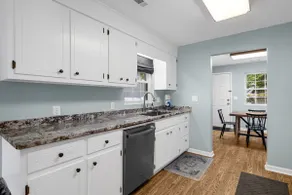 *COMFY N. MYRTLE HOUSE*3 NEW Queens*Steps to the Beach*V384 - Image 3