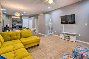 Sunny Clermont Retreat w/ Lanai: 12 Mi to Disney! - Image 4