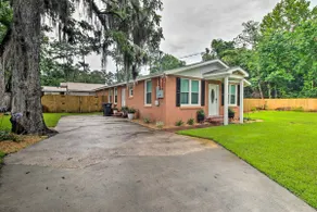 Updated Savannah Hideaway w/ Luxury Backyard! - Image 3