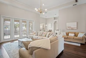 Luxury Heated Pool Home, 85 inch TV, King bed - Image 5