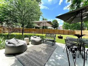 *The Urban Island* South Knox Home w/ Huge Yard - Image 3