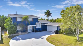 TIKI BLUE Big beach house with heated pool, hot tub and Tiki Bar. - Image 2