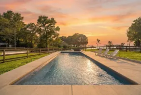 Lakefront home with huge yard and picturesque front Porch - Image 4