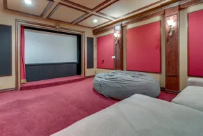 Pool Table, Putting Green: Luxury Oasis in Mesa - Image 3