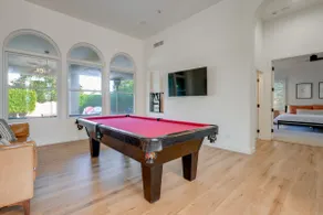 Pool Table, Putting Green: Luxury Oasis in Mesa - Image 4
