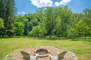 Every Amenity & on the New River & Hot Tub! - Image 4