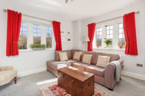 The Old Abbey Farmhouse - Stay at Quarr Abbey Monastery - Pet-Friendly Farmhouse with History & Countryside Views, surrounded by woodland & nature - Image 4