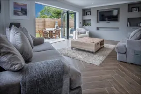 Gower View - 4 Bedroom Luxurious Holiday Home - Saundersfoot - Image 2