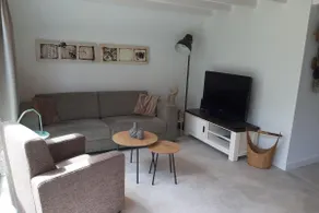 Stylish holiday home by the sea - Image 2